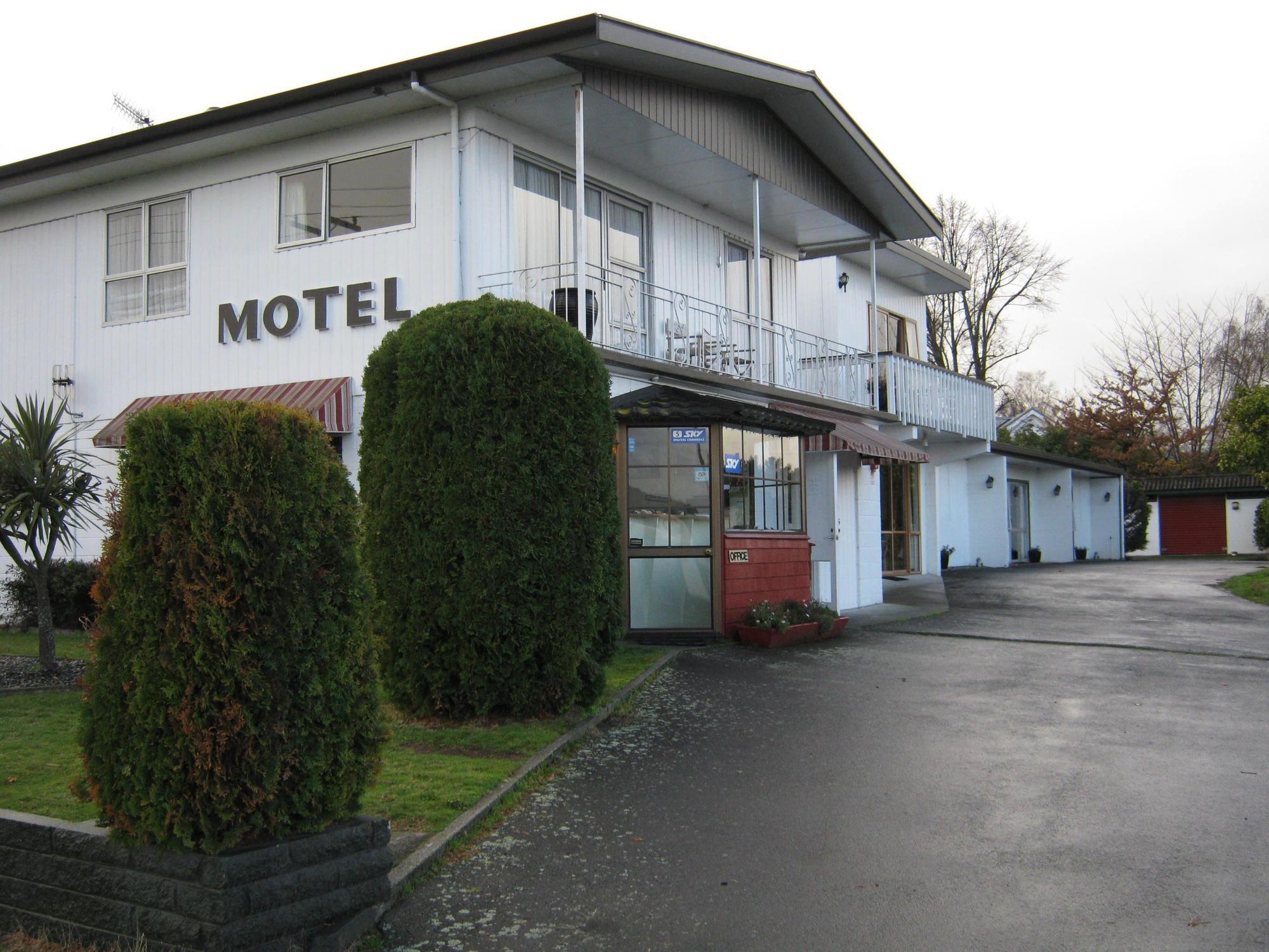 Adelphi Motel Taupo Bagian luar foto